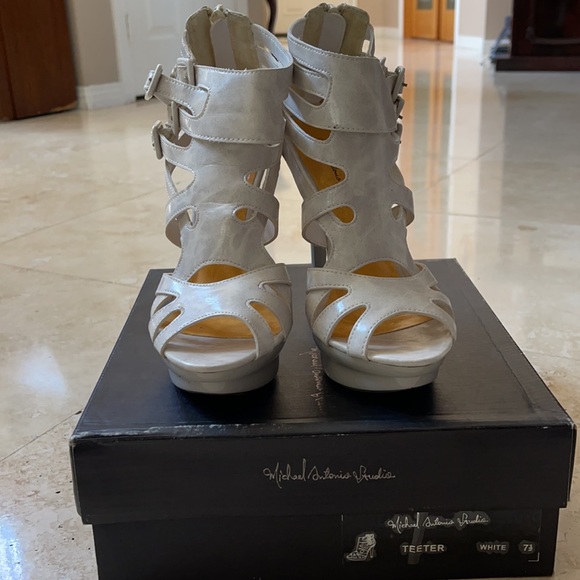 Michael Antonio Platform Heels 7.5 NIB - Picture 4 of 4